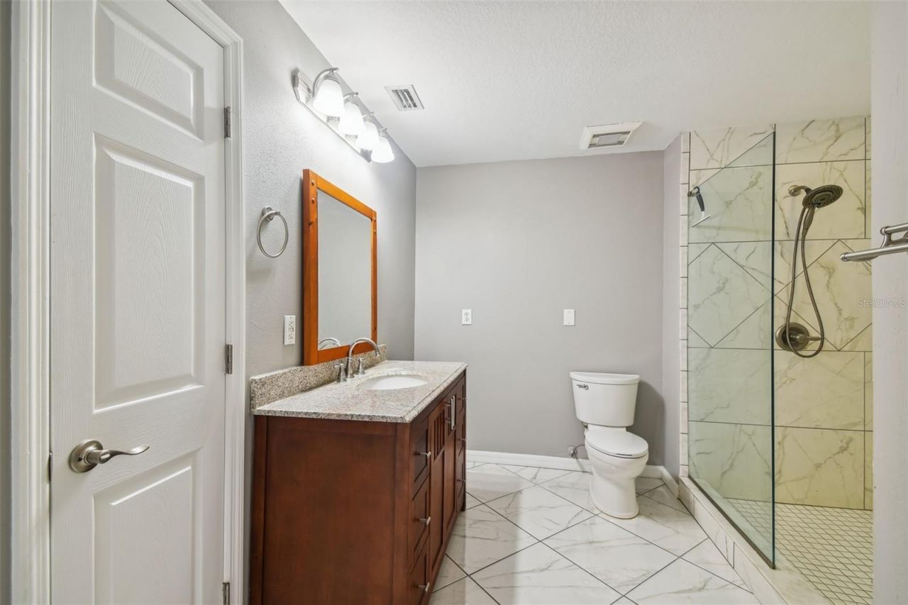 1201 Bay Club Circle , Tampa, FL 33607 Photo