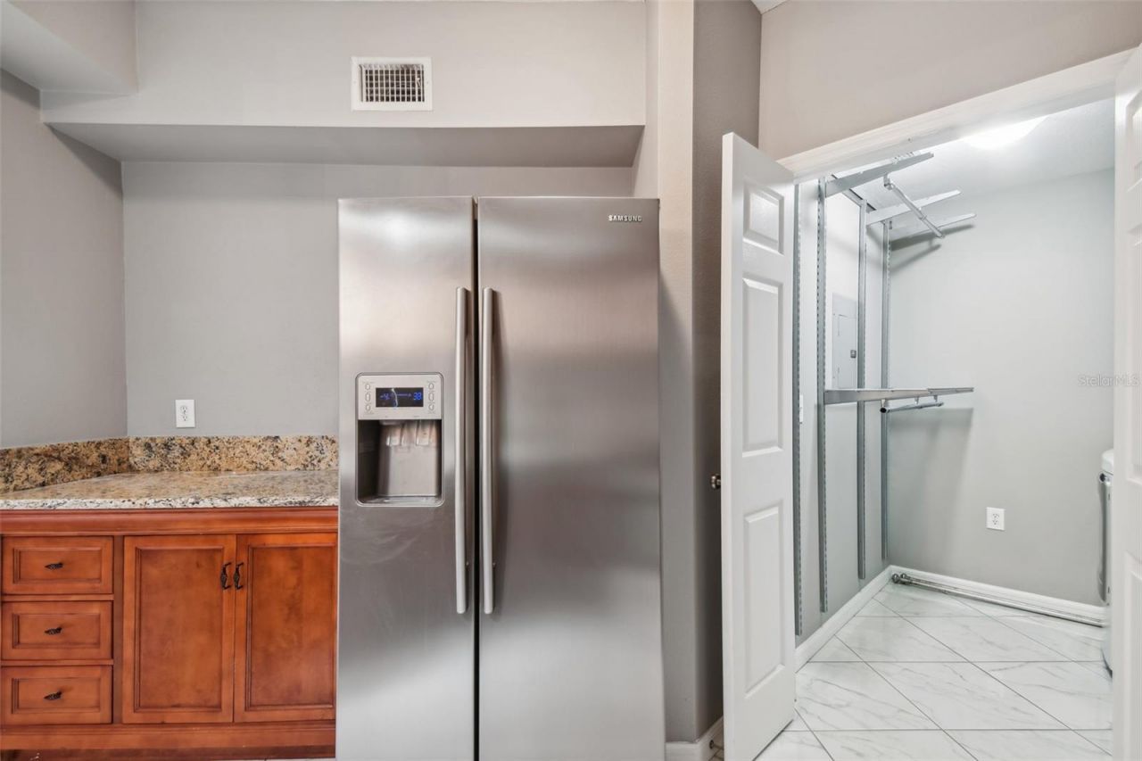 1201 Bay Club Circle , Tampa, FL 33607 Photo