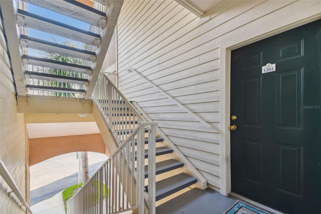 1201 Bay Club Circle , Tampa, FL 33607 Photo