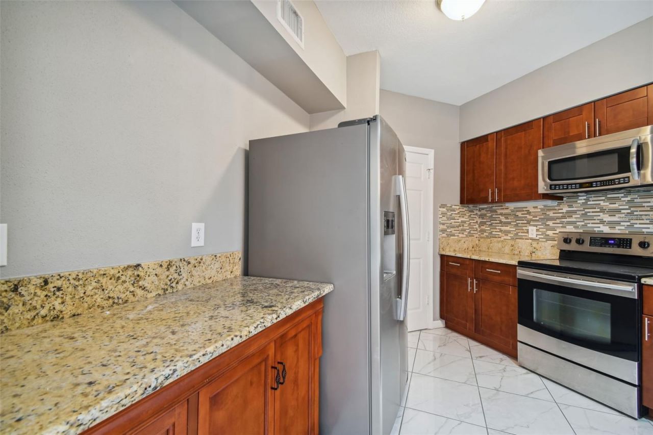 1201 Bay Club Circle , Tampa, FL 33607 Photo