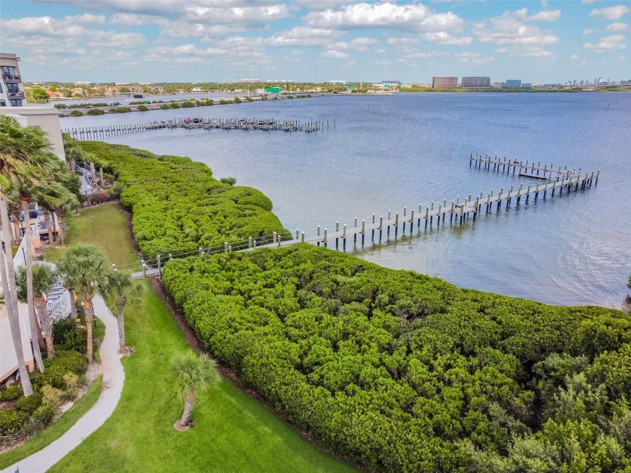 1201 Bay Club Circle , Tampa, FL 33607 Photo