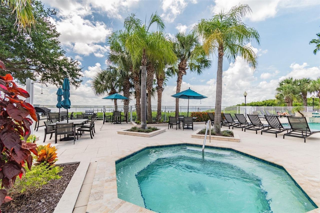 1201 Bay Club Circle , Tampa, FL 33607 Photo