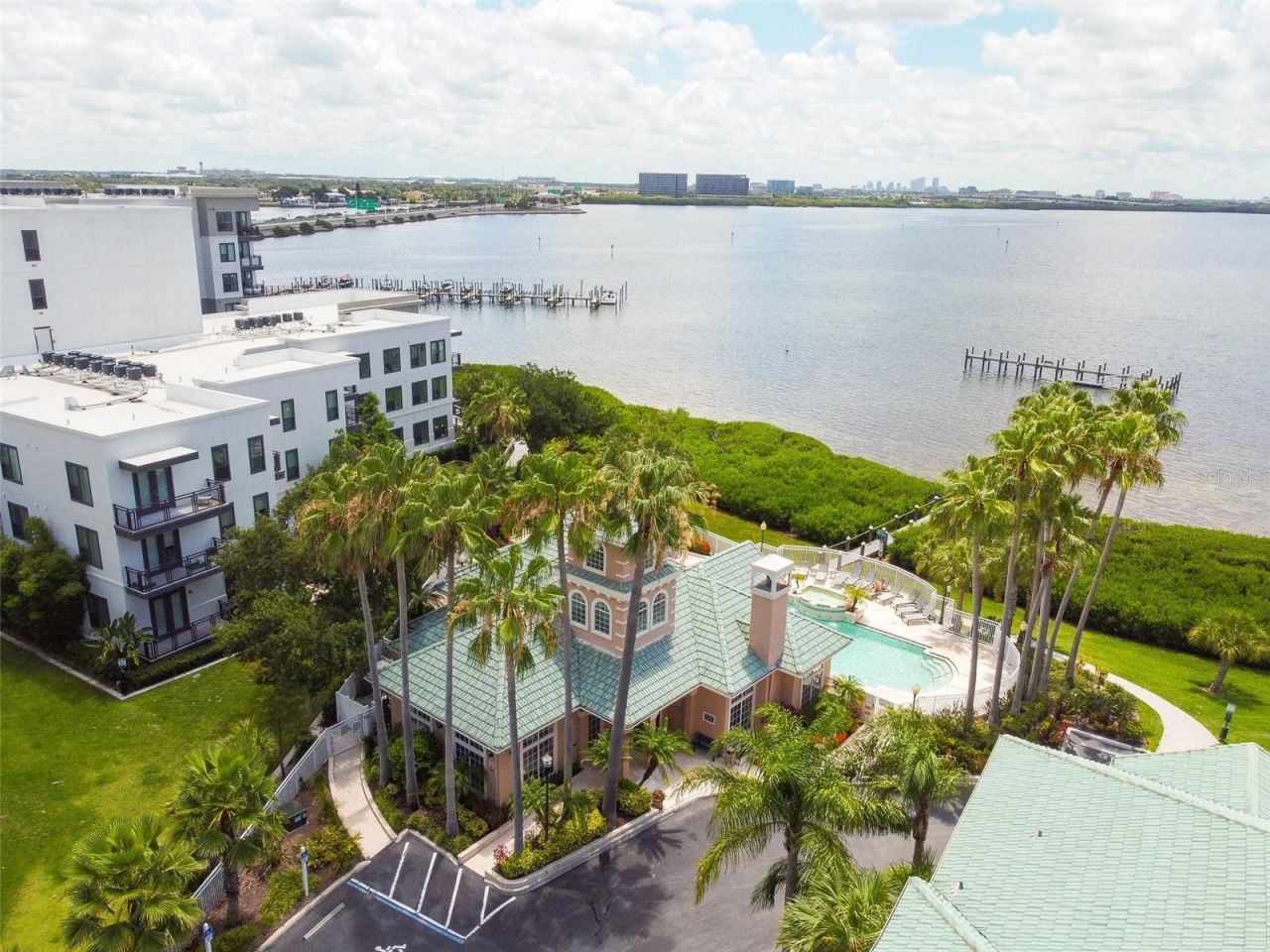 1201 Bay Club Circle , Tampa, FL 33607 Photo