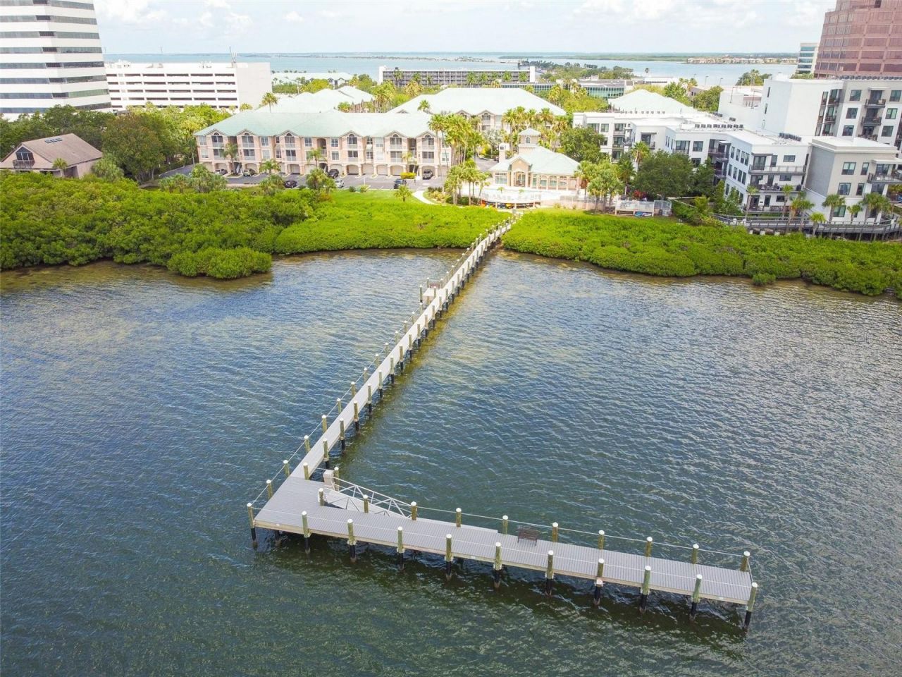 1201 Bay Club Circle , Tampa, FL 33607 Photo