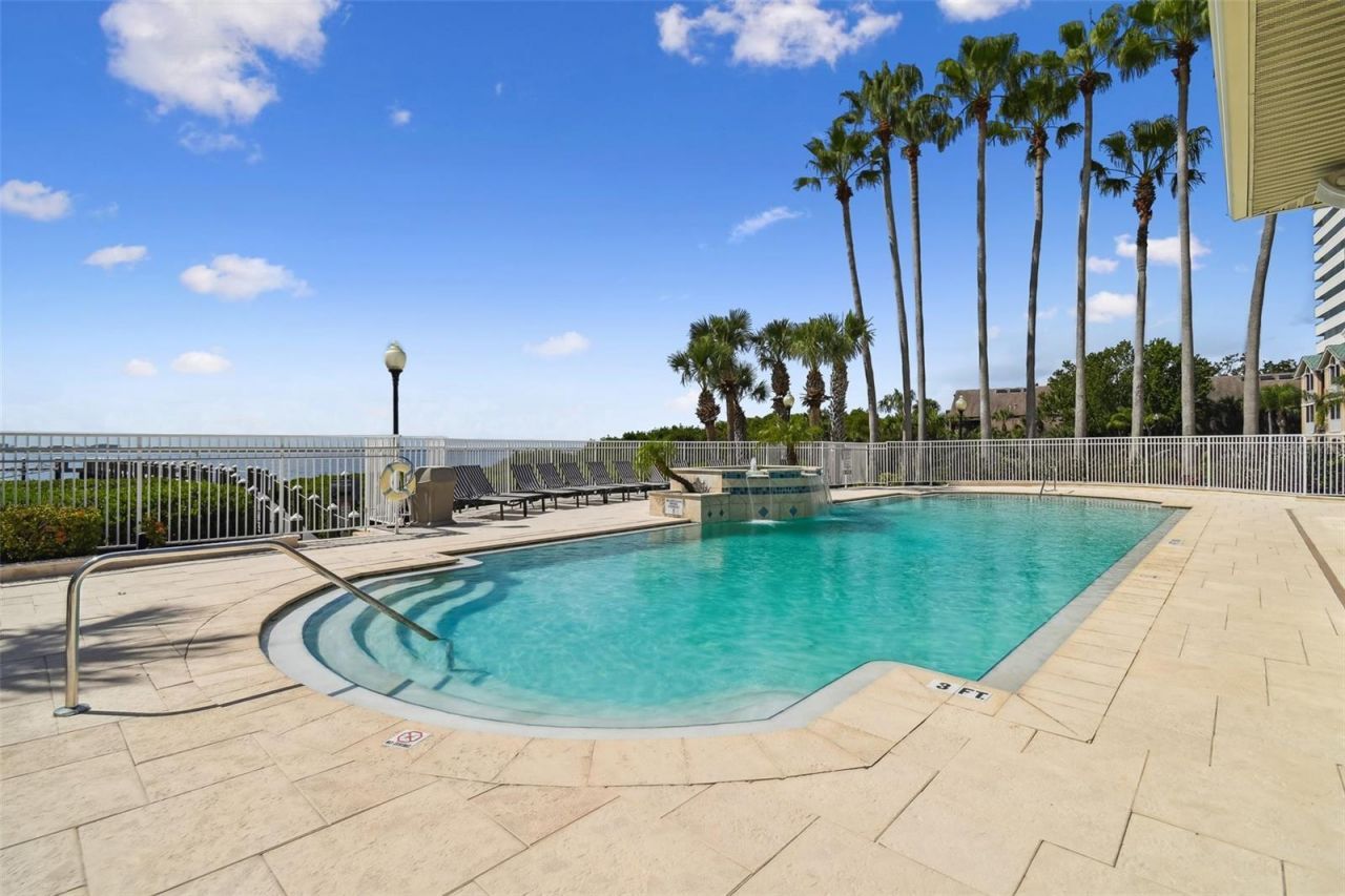 1201 Bay Club Circle , Tampa, FL 33607 Photo