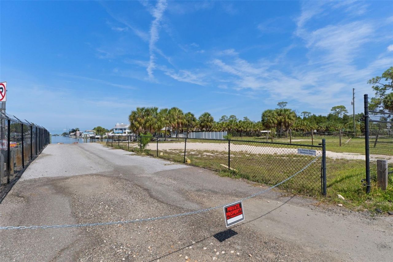 4984 Calienta Street , Hernando Beach, FL 34607 Photo