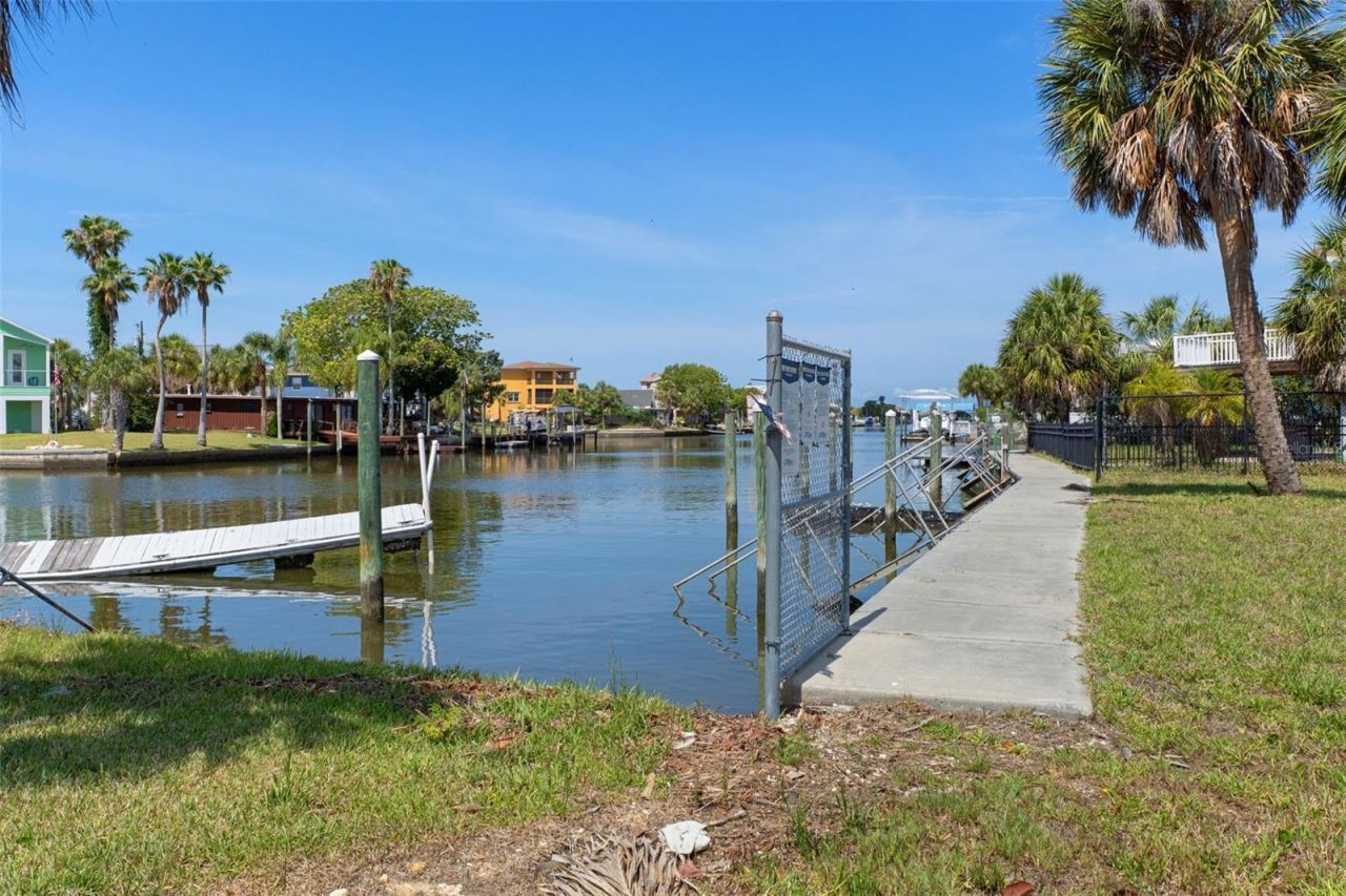 4984 Calienta Street , Hernando Beach, FL 34607 Photo