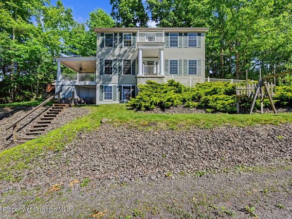 155 Baylors Lake Road, Nicholson, PA 18446