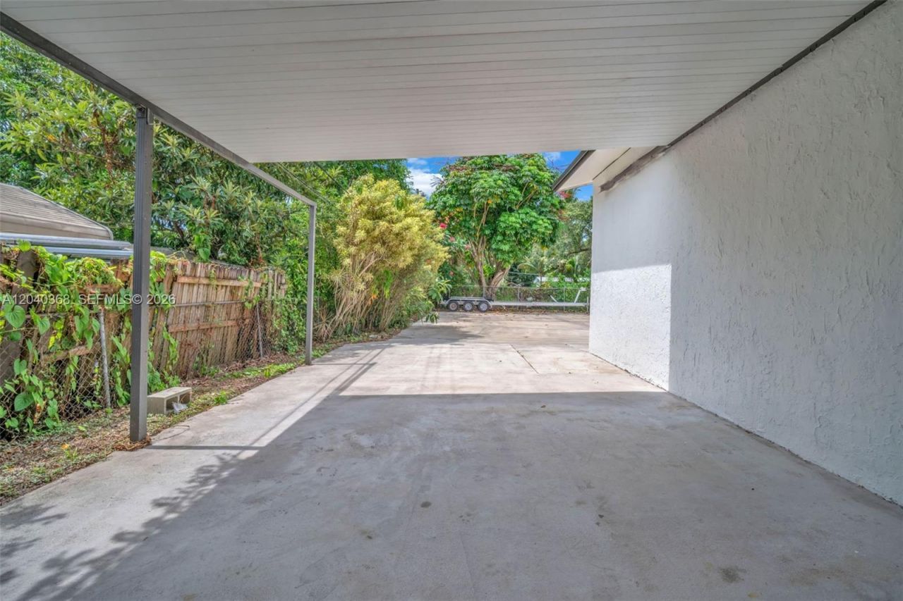 5096 SW 28th Ter , Fort Lauderdale, FL 33312 Photo