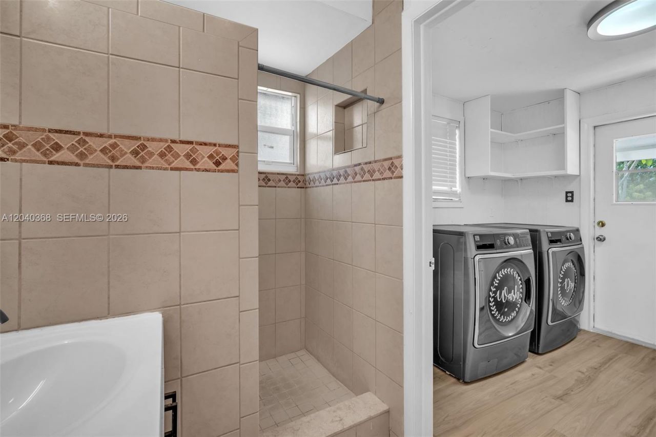 5096 SW 28th Ter , Fort Lauderdale, FL 33312 Photo