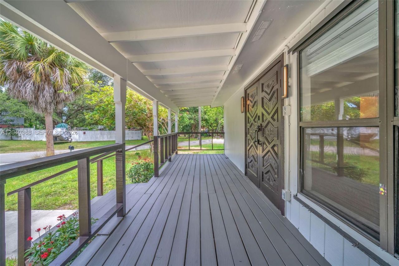 5096 SW 28th Ter , Fort Lauderdale, FL 33312 Photo