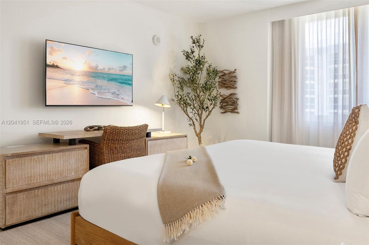 102 24th St , Unit 1213, Miami Beach, FL 33139 Photo