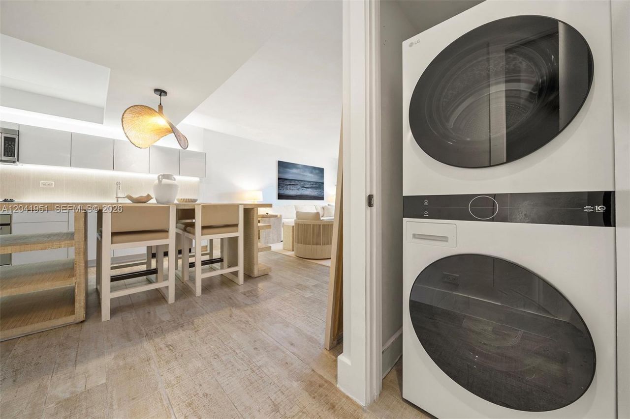 102 24th St , Unit 1213, Miami Beach, FL 33139 Photo