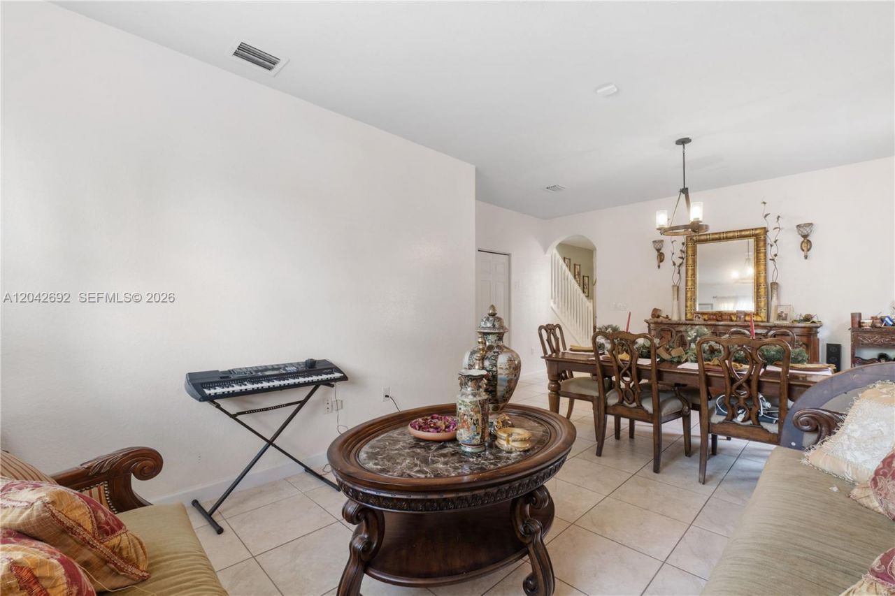 3379 NE 1st St, Homestead, FL 33033 Photo