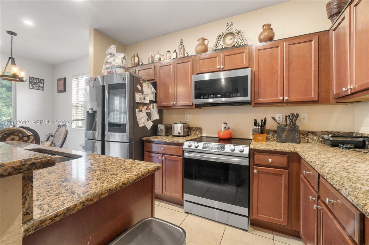 3379 NE 1st St, Homestead, FL 33033 Photo