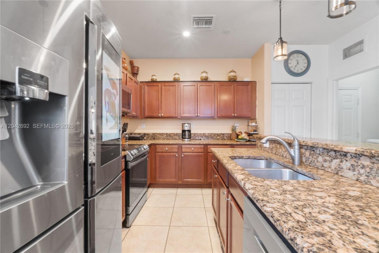 3379 NE 1st St, Homestead, FL 33033 Photo