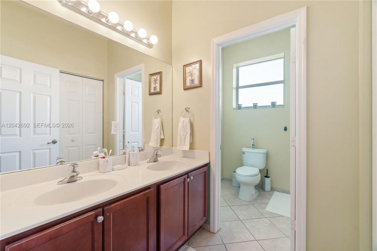 3379 NE 1st St, Homestead, FL 33033 Photo
