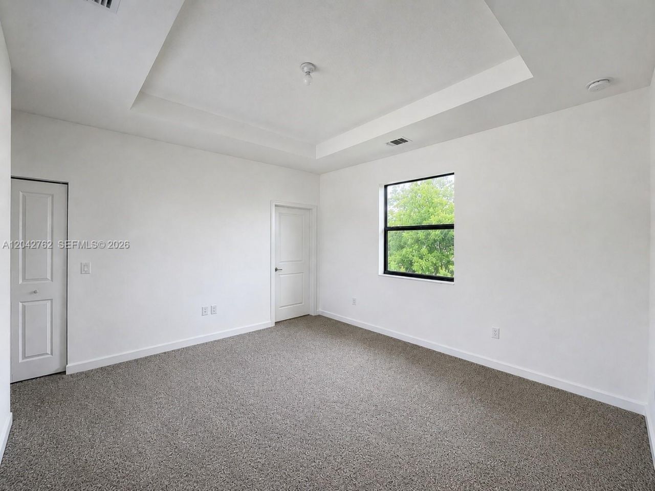 307 NE 208th Ter , Miami, FL 33179 Photo
