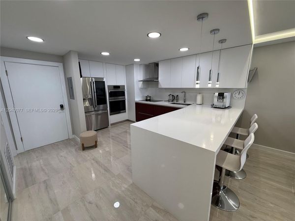 1849 S Ocean Dr, Unit PH5, Hallandale Beach, FL 33009