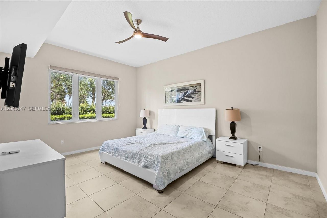 38 E Harbour Isle Dr E , Unit 104, Fort Pierce, FL 34949 Photo