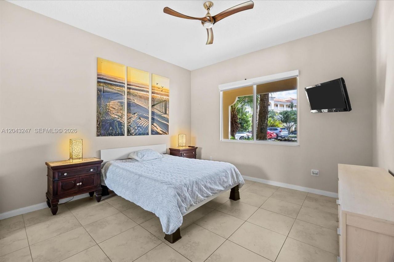 38 E Harbour Isle Dr E , Unit 104, Fort Pierce, FL 34949 Photo