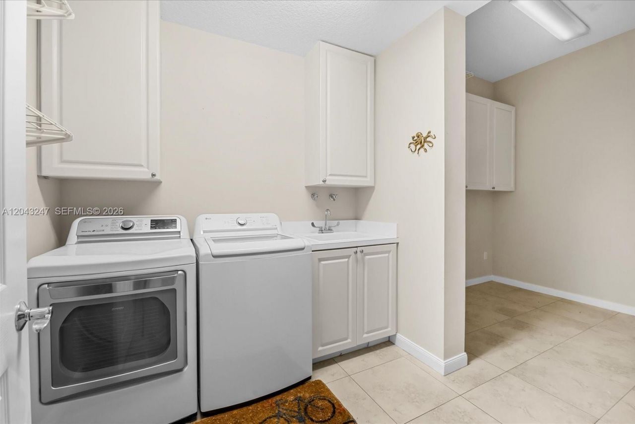38 E Harbour Isle Dr E , Unit 104, Fort Pierce, FL 34949 Photo