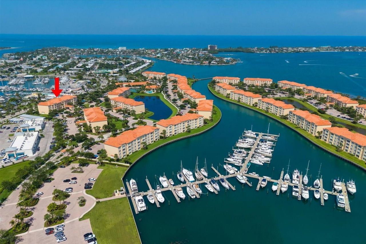 38 E Harbour Isle Dr E , Unit 104, Fort Pierce, FL 34949 Photo
