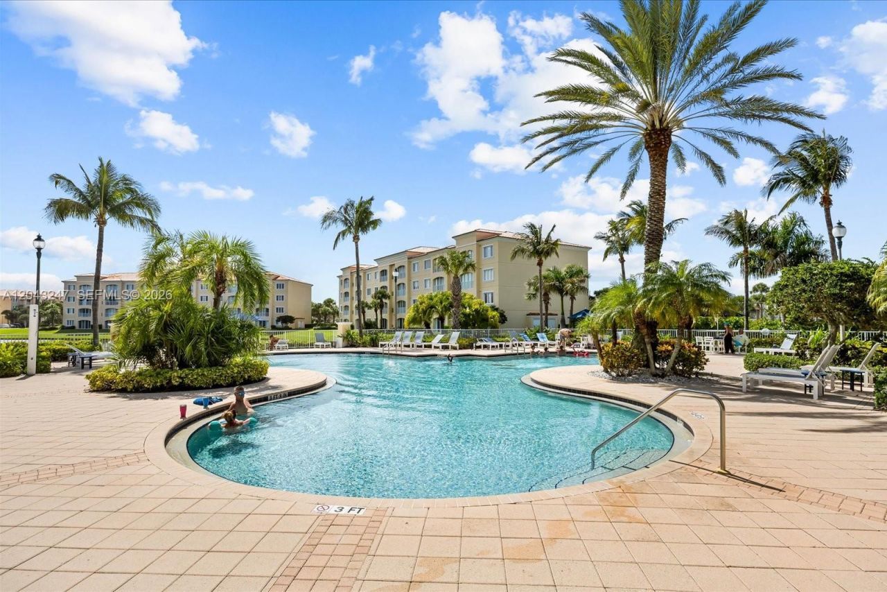 38 E Harbour Isle Dr E , Unit 104, Fort Pierce, FL 34949 Photo