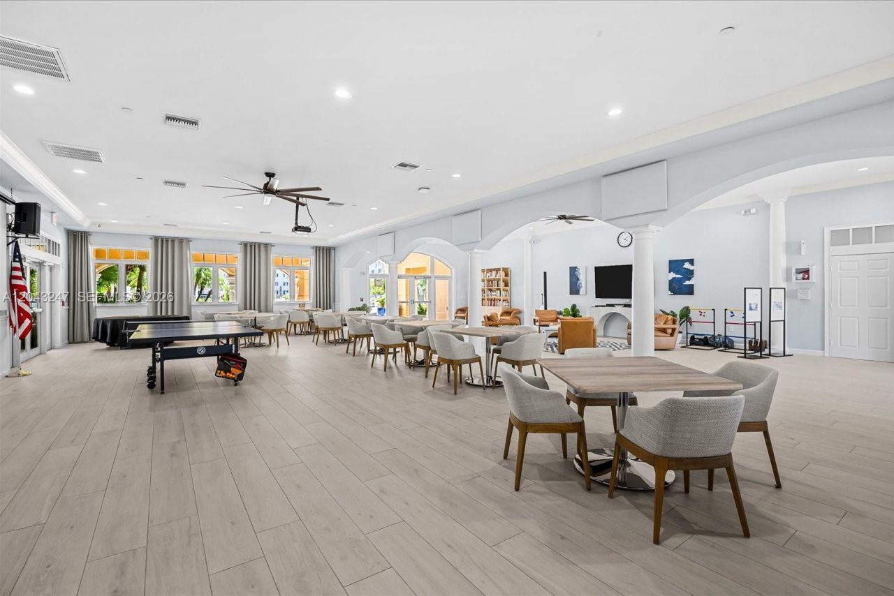 38 E Harbour Isle Dr E , Unit 104, Fort Pierce, FL 34949 Photo