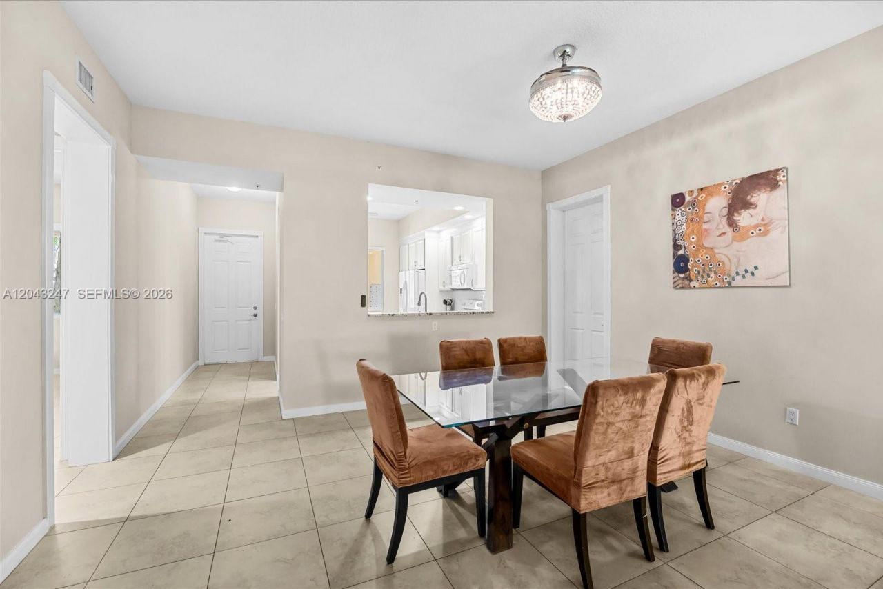 38 E Harbour Isle Dr E , Unit 104, Fort Pierce, FL 34949 Photo