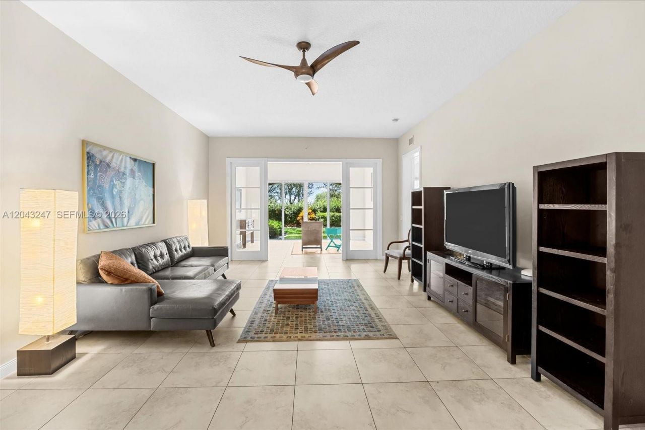 38 E Harbour Isle Dr E , Unit 104, Fort Pierce, FL 34949 Photo
