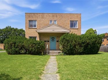 437 Claranna Avenue, Oakwood, OH 45419