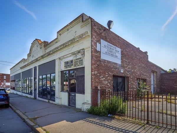 159 N Main St, Brockton, MA 02301