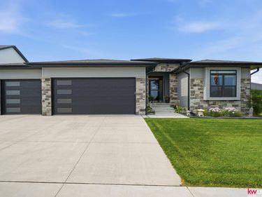 7701 Jimmie Avenue, Lincoln, NE 68516