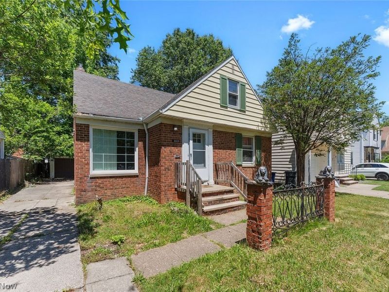 3809 Bainbridge Road, Cleveland Heights, OH 44118 Photo 3