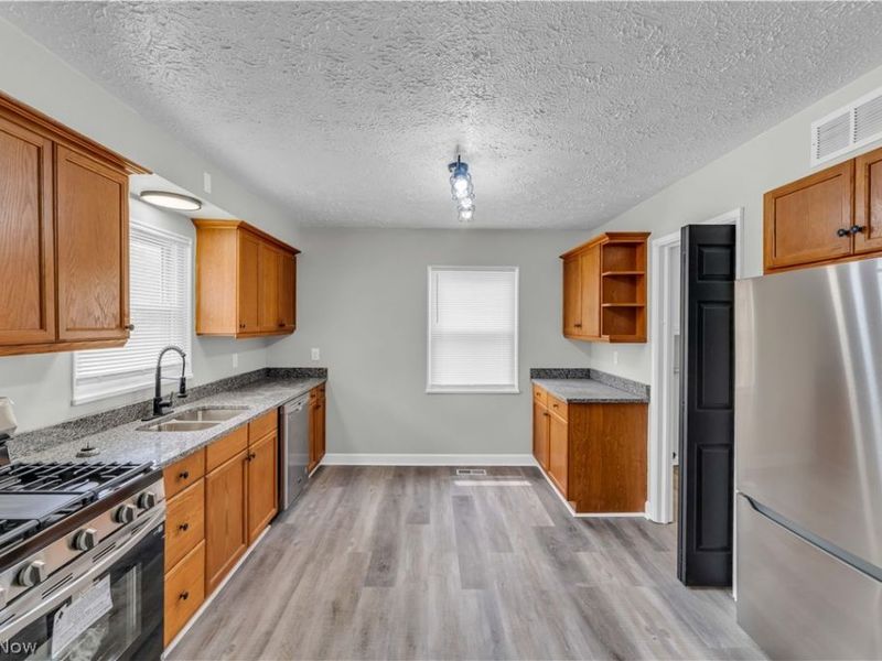 4026 W 144th Street, Cleveland, OH 44135 Photo 8