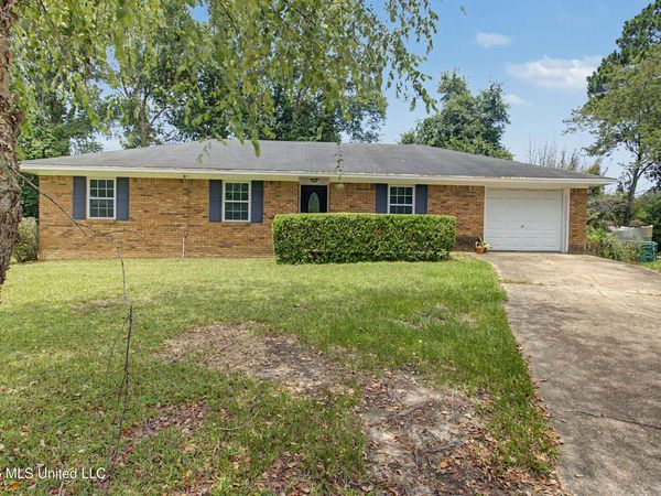 13 Pearl Court, Gulfport, MS 39503