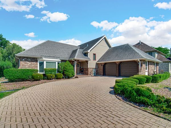 20905 London Drive , Olympia Fields, IL 60461