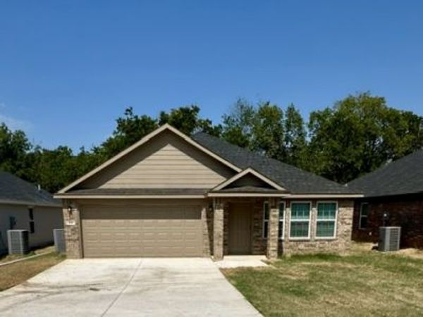 416 W Curtis Avenue, Calera, OK 74730