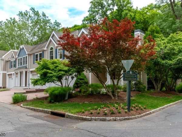 13 Rock Creek Woods, Lambertville, NJ 08530