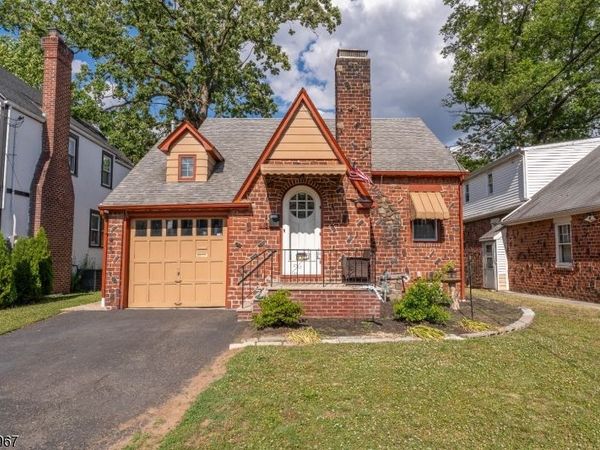 611 Sheridan Ave, Roselle, NJ 07203