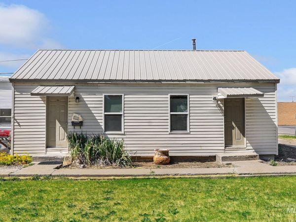 317 Idaho Street, Gooding, ID 83330