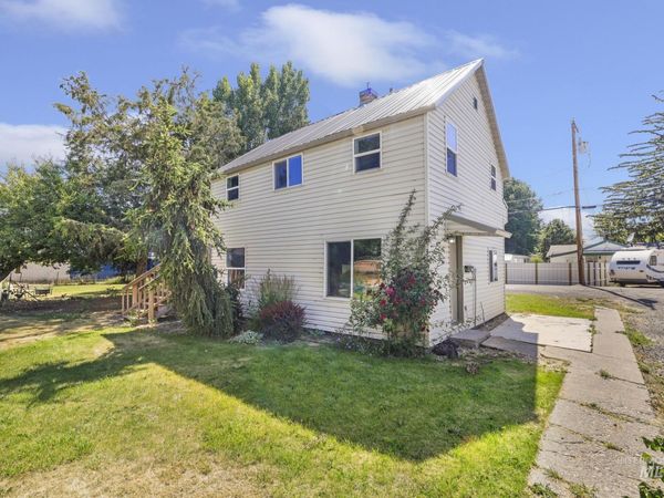 319/321 Idaho Street, Gooding, ID 83330