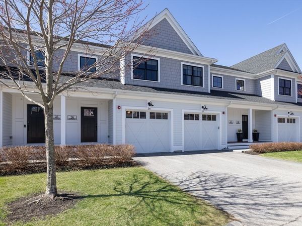 26 Southfield Ln, Unit 26, Sherborn, MA 01770