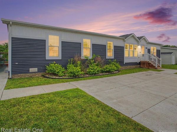 6435 Prince Blvd, Tyrone Twp, MI 48430
