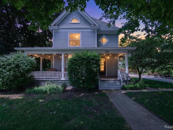 315 E Michigan Avenue, Saline, MI 48176