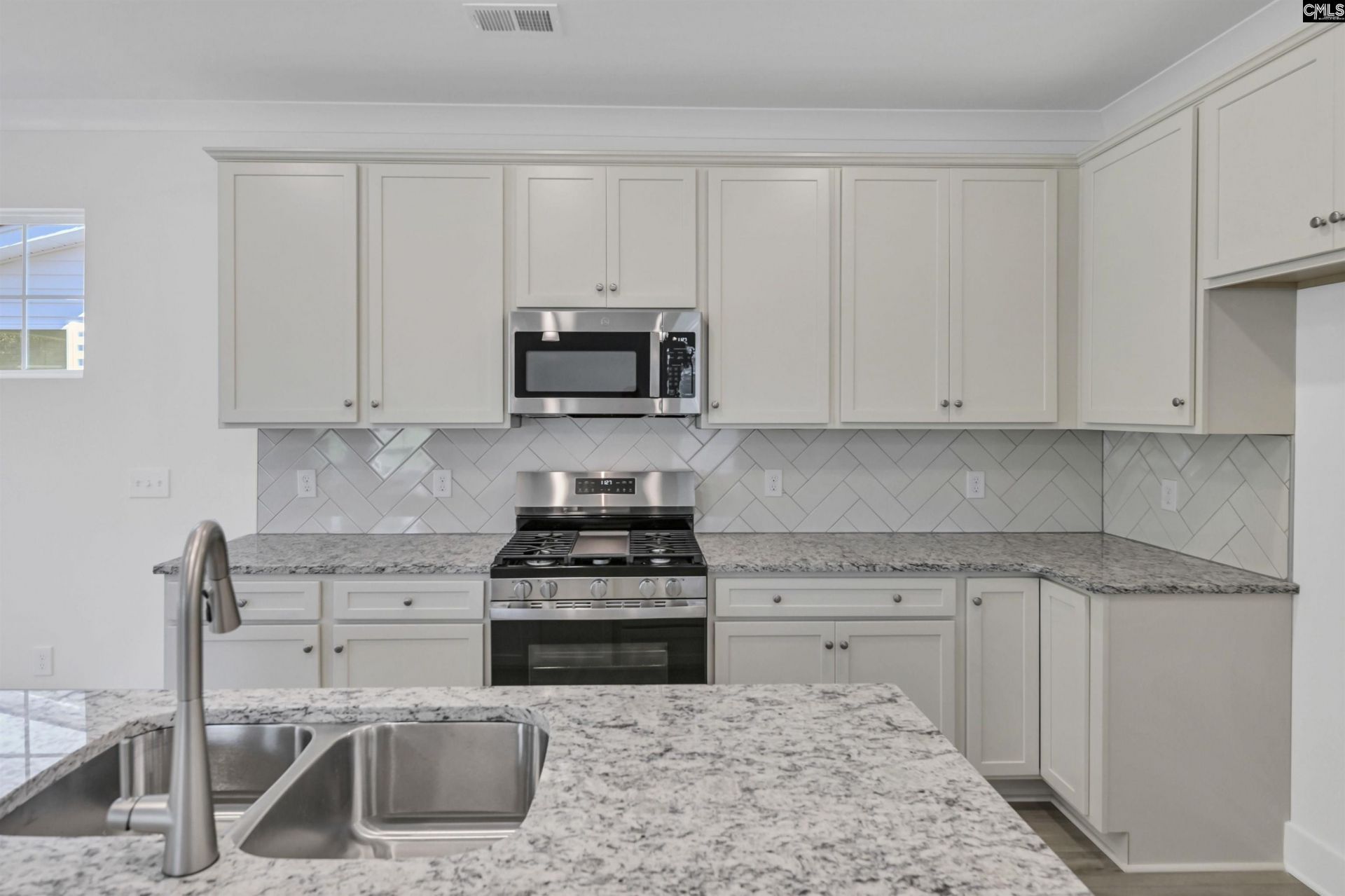 636 Thunder Gulch Avenue Photo 14