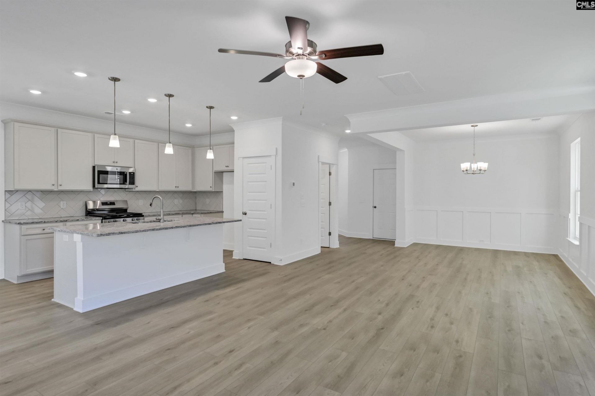 636 Thunder Gulch Avenue Photo 17