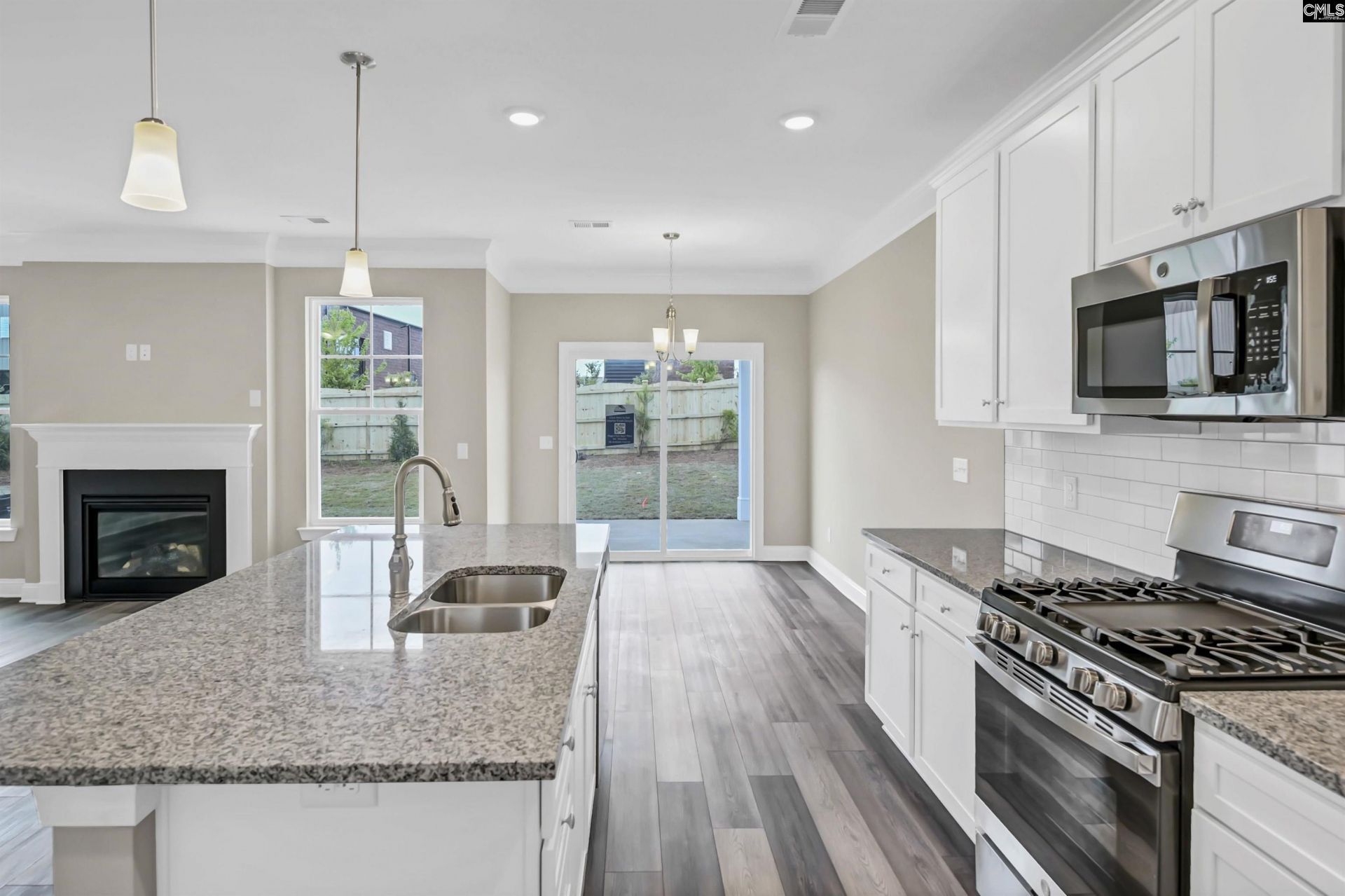 636 Thunder Gulch Avenue Photo 17