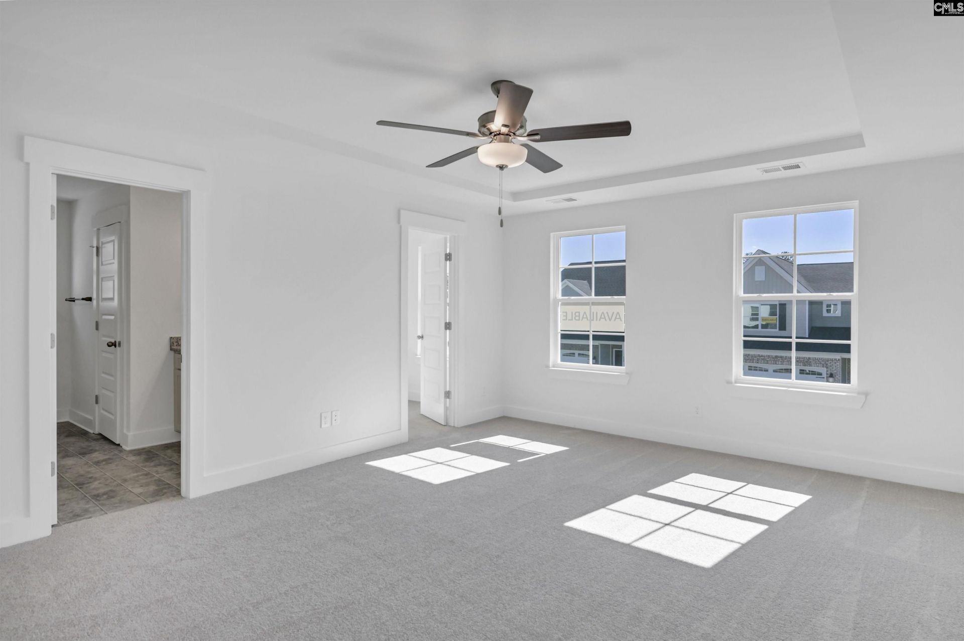 636 Thunder Gulch Avenue Photo 32